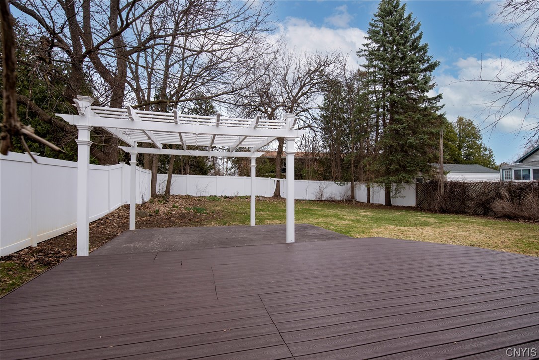 111 Charing Road DeWitt, NY 13214 - Photo 12 of 50