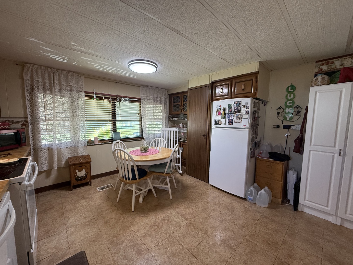 114 Huntsbridge Road Matteson, IL 60443 - Photo 5 of 25 Gallery Image 5