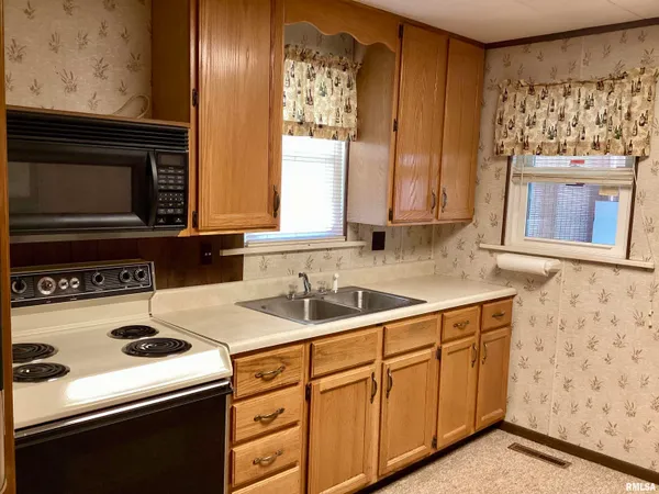 $72,000 | 339 North Cone Street, Farmington, IL 61531