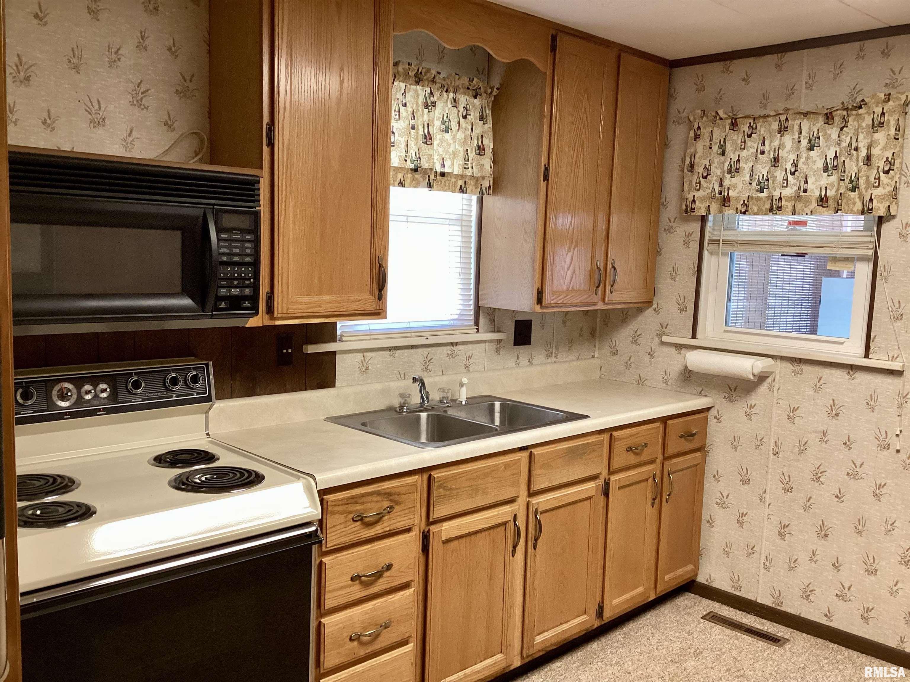 339 North Cone Street Farmington, IL 61531 - Photo 20 of 39