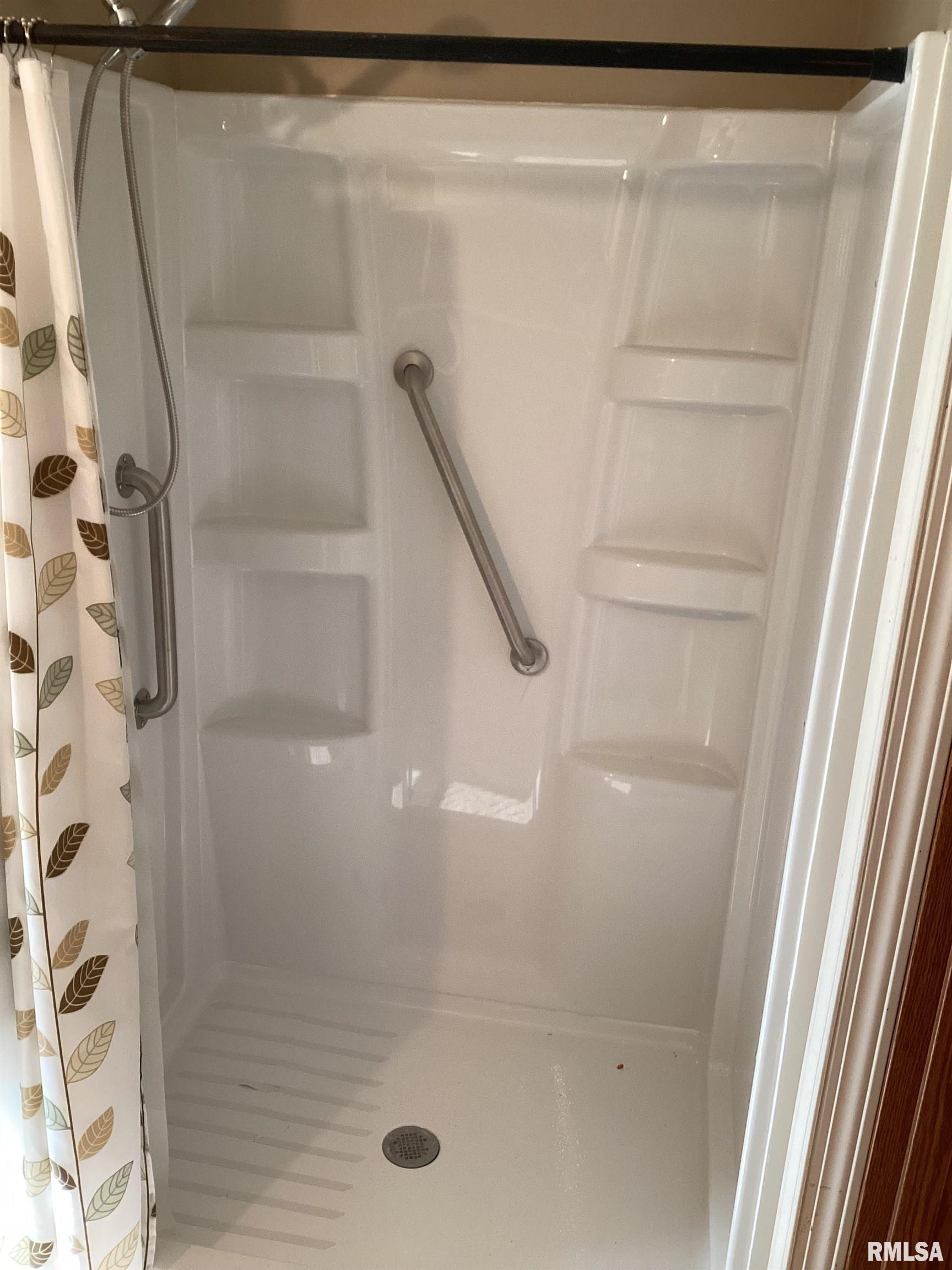 339 North Cone Street Farmington, IL 61531 - Photo 27 of 39