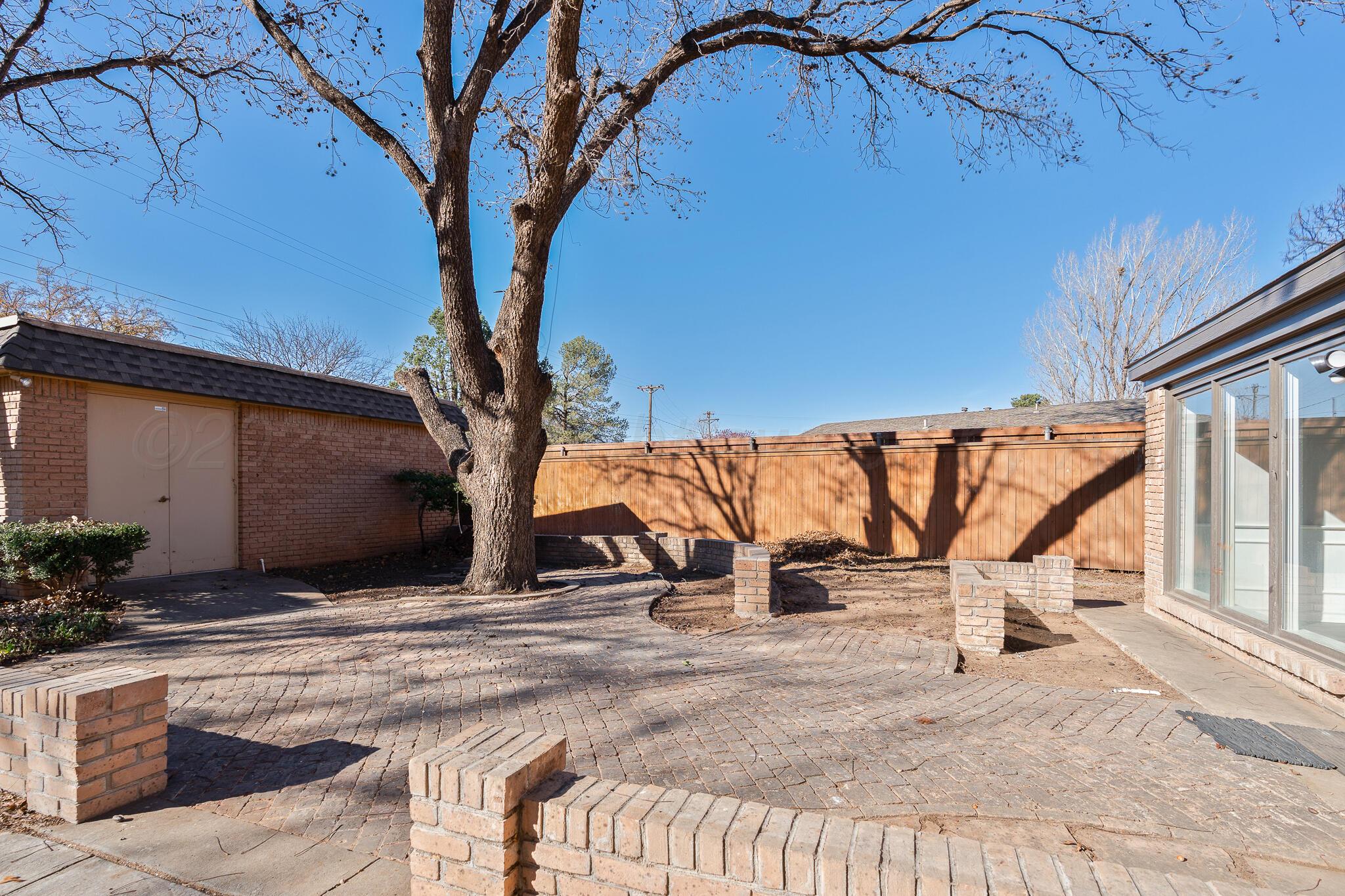 207 Yucca Terrace Plainview, TX 79072 - Photo 44 of 50 a view of outdoor space with seating area