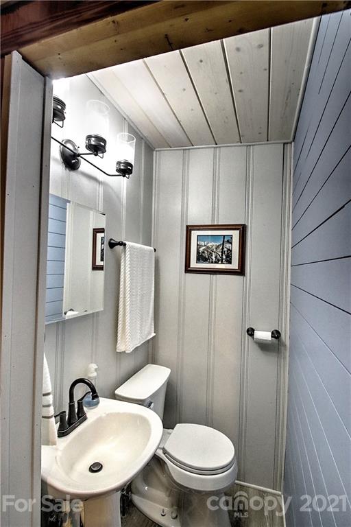 1762 Cabin Flats Road Sylva, NC 28779 - Photo 16 of 34 Gallery Image 16