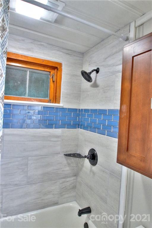 1762 Cabin Flats Road Sylva, NC 28779 - Photo 20 of 34 Gallery Image 20