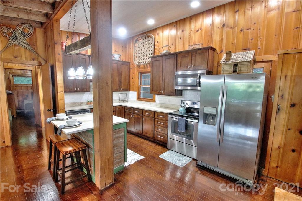 1762 Cabin Flats Road Sylva, NC 28779 - Photo 5 of 34 Gallery Image 5