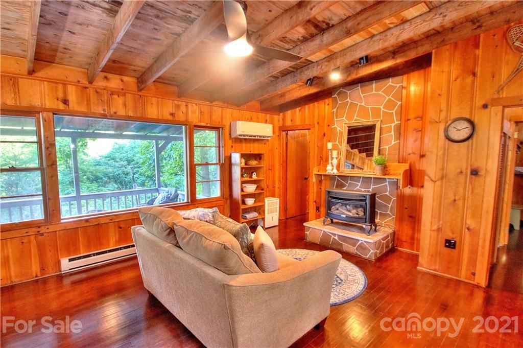 1762 Cabin Flats Road Sylva, NC 28779 - Photo 10 of 34 Gallery Image 10