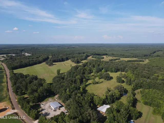 $552,500 | 233 County Road, Water Valley, MS 38965