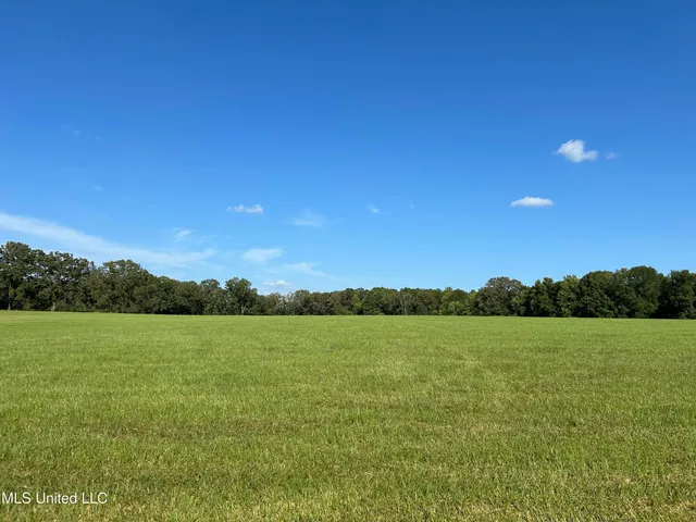 $552,500 | 233 County Road, Water Valley, MS 38965