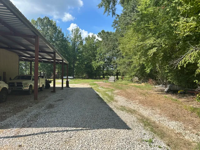 $552,500 | 233 County Road, Water Valley, MS 38965
