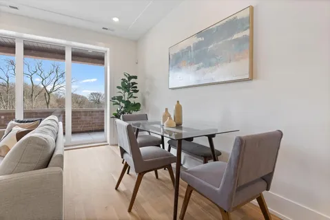 $850,000 | 2720 North Ashland Avenue, Unit 2S, Chicago, IL 60614