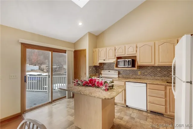 $589,000 | 603 Niangua Shores Road, Camdenton, MO 65020