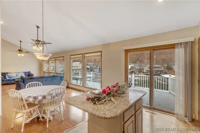 $589,000 | 603 Niangua Shores Road, Camdenton, MO 65020