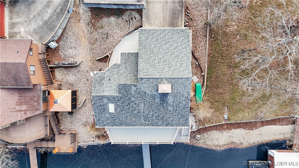 603 Niangua Shores Road Camdenton, MO 65020 - Photo 2 of 43 New roof for the new owners!