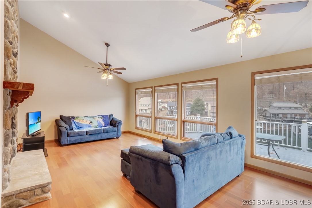 603 Niangua Shores Road Camdenton, MO 65020 - Photo 7 of 43 Extra large living/great room with wood burning fi