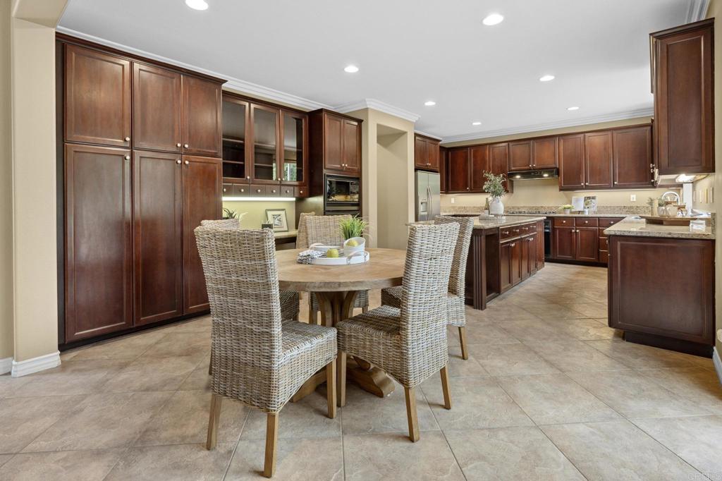 8021 Paseo Arrayan Carlsbad, CA 92009 - Photo 23 of 68