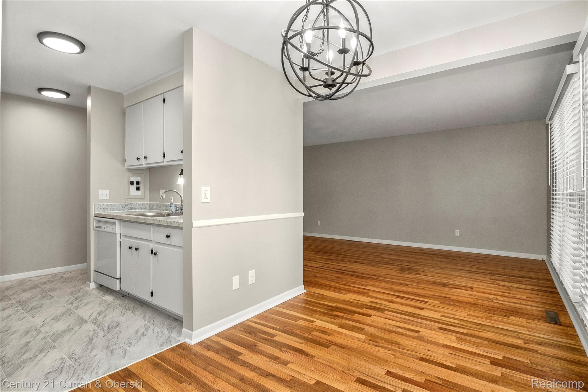 1199 South Sheldon Road, Unit 72 Plymouth, MI 48170 - Photo 15 of 37 14.jpg