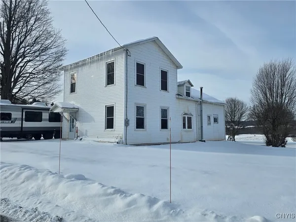$179,900 | 201 Cemetery Road, Sangerfield, NY 13480