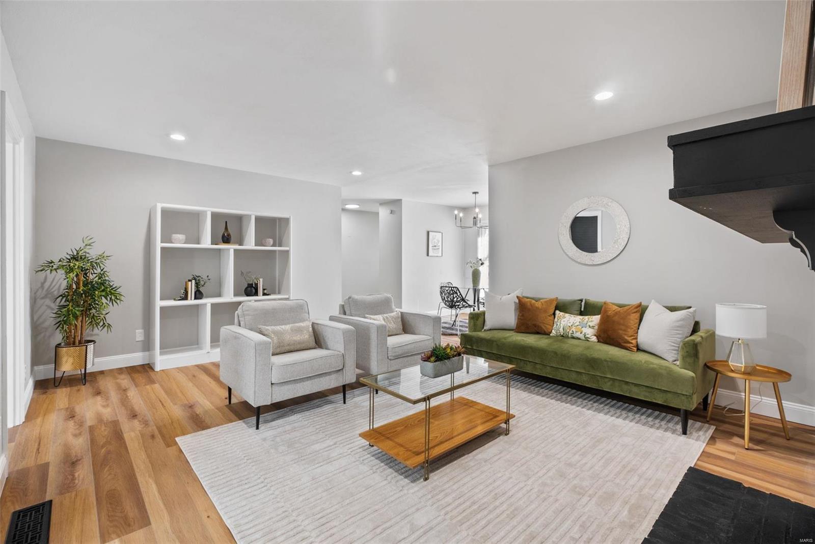 901 Barton Place St. Charles, MO 63301 - Photo 12 of 32