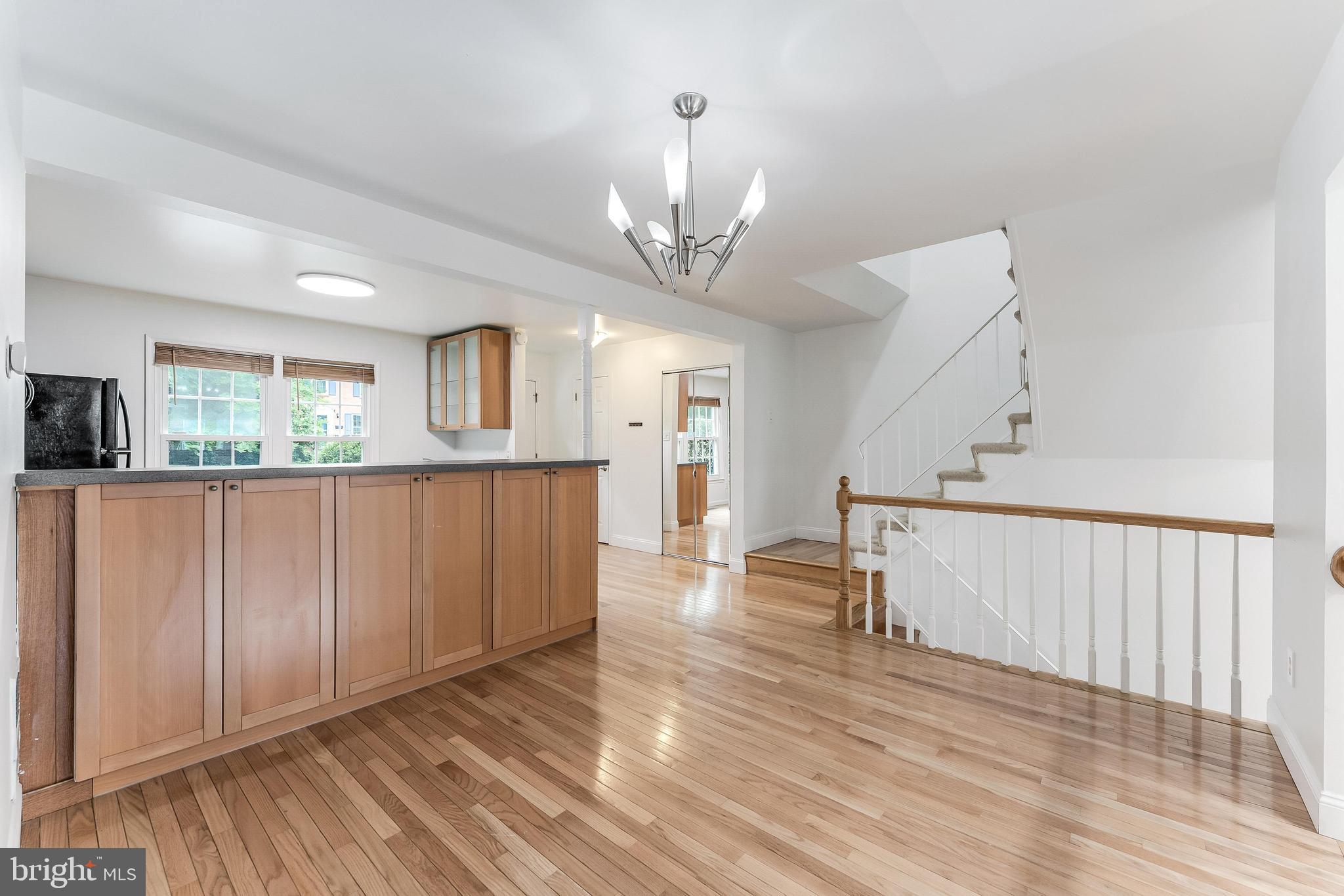 2331 Harleyford Court Reston, VA 20191 - Photo 10 of 40 Bright and airy open-concept space.
