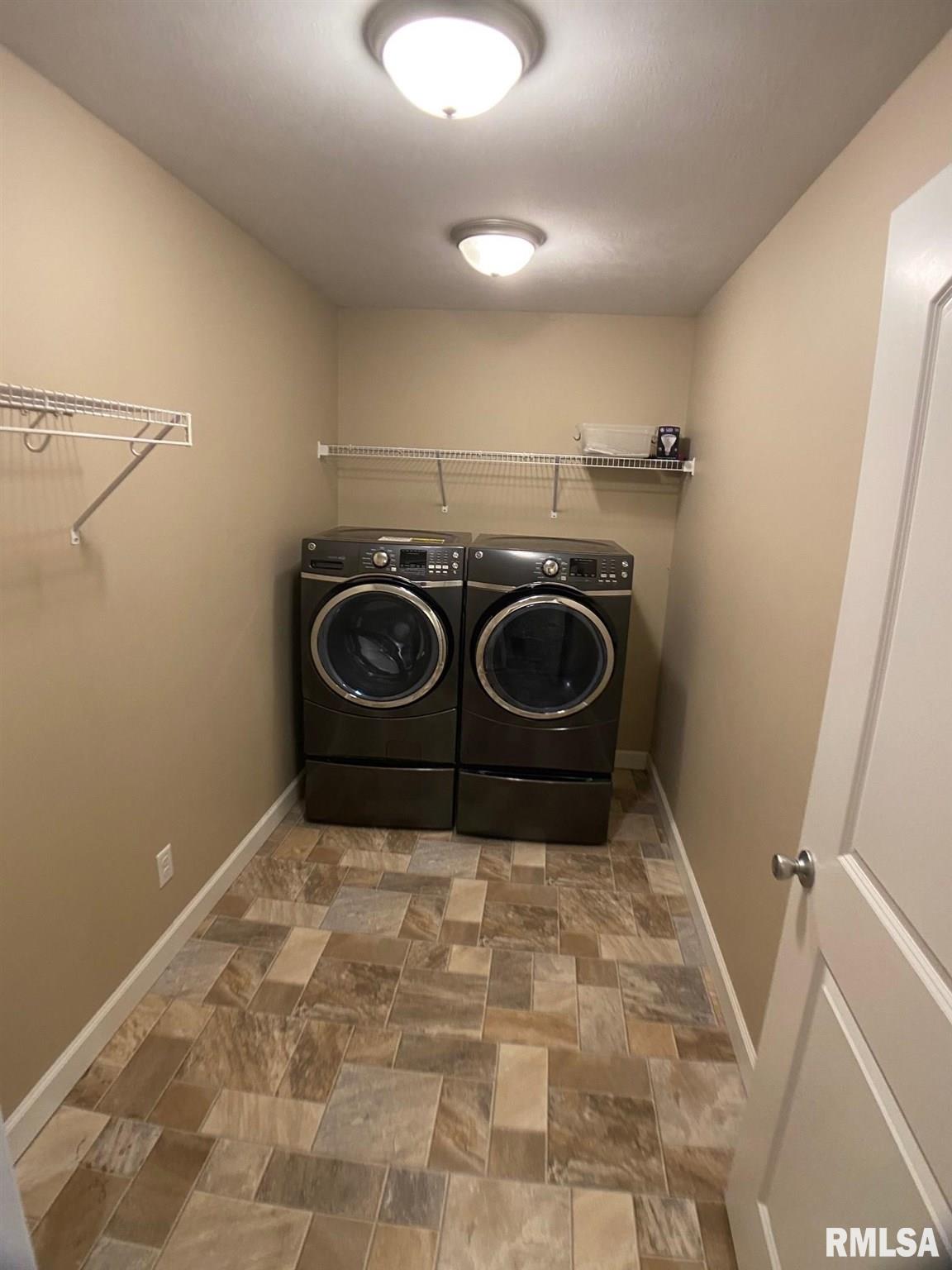 4544 Thompson Road Springfield, IL 62711 - Photo 15 of 29