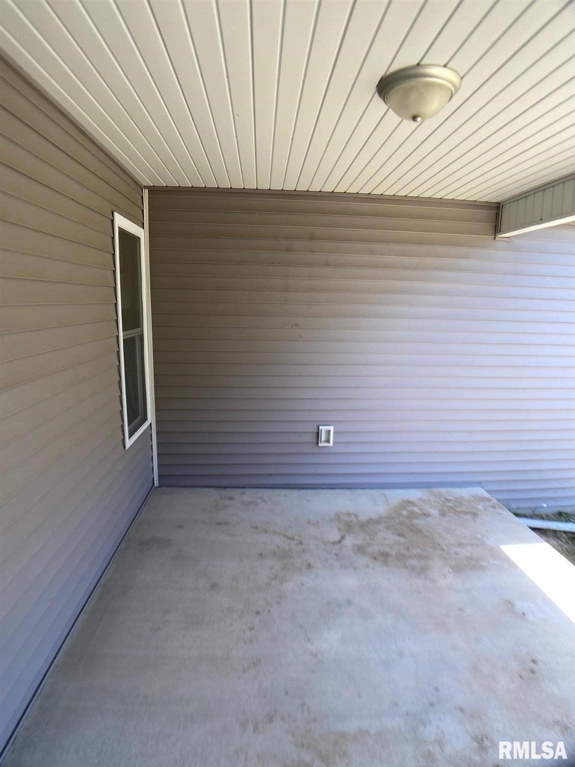 4544 Thompson Road Springfield, IL 62711 - Photo 4 of 29