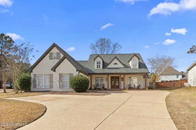 $748,000 | 712 Chickasaw Drive South, Flowood, MS 39232