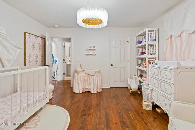 $748,000 | 712 Chickasaw Drive South, Flowood, MS 39232