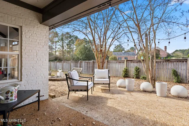 $748,000 | 712 Chickasaw Drive South, Flowood, MS 39232