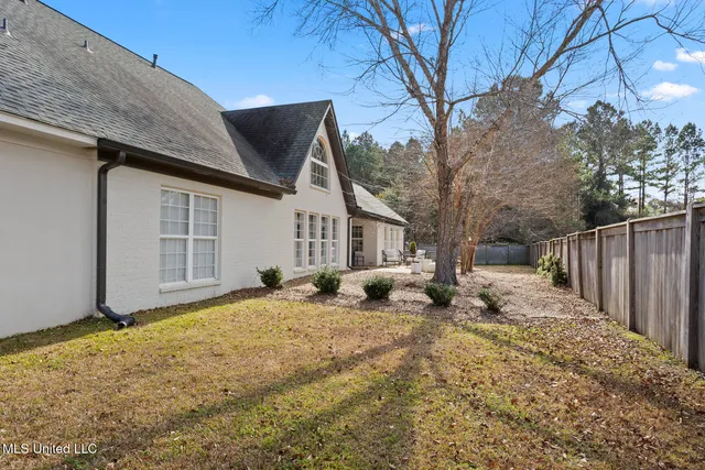 $748,000 | 712 Chickasaw Drive South, Flowood, MS 39232