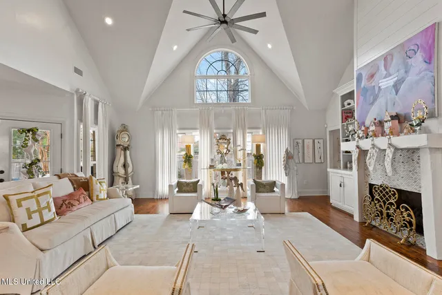 $748,000 | 712 Chickasaw Drive South, Flowood, MS 39232