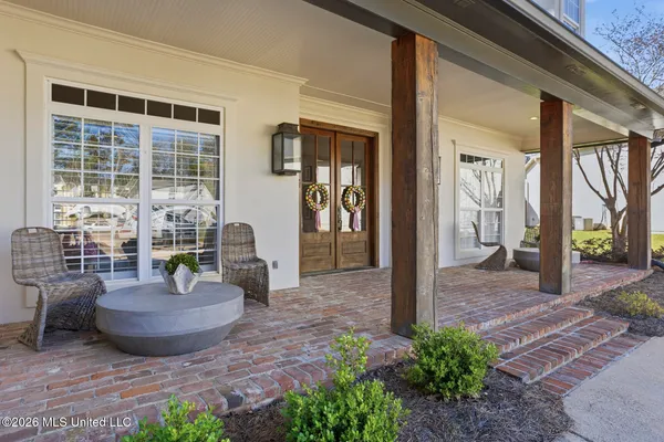 $699,000 | 712 Chickasaw Drive South, Flowood, MS 39232