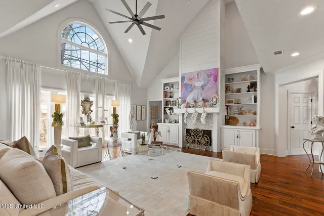 $748,000 | 712 Chickasaw Drive South, Flowood, MS 39232