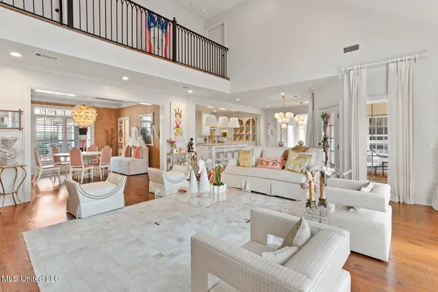 $748,000 | 712 Chickasaw Drive South, Flowood, MS 39232