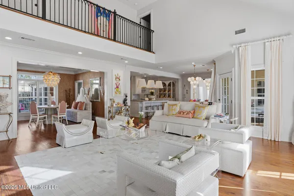 $699,000 | 712 Chickasaw Drive South, Flowood, MS 39232
