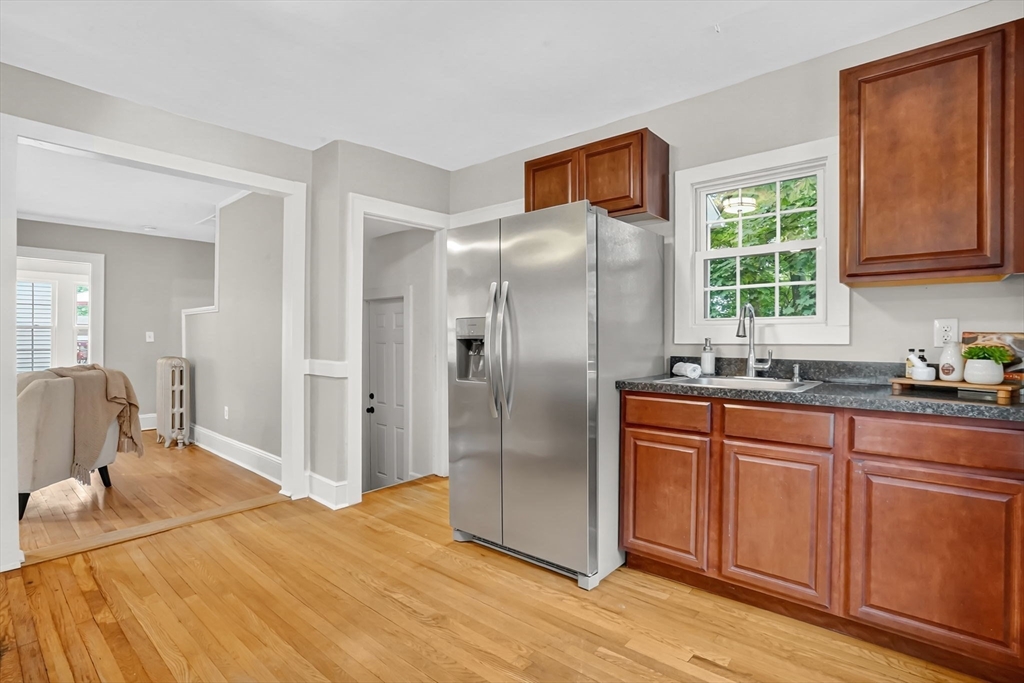 20 California Avenue Springfield, MA 01118 - Photo 11 of 42 Gallery Image 11