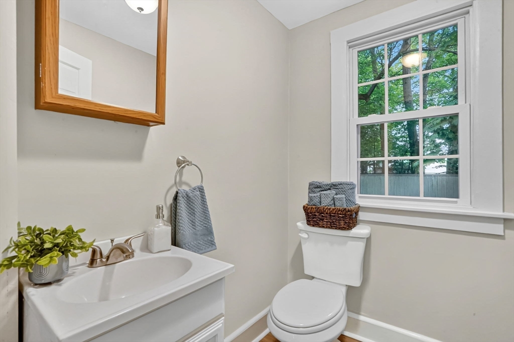 20 California Avenue Springfield, MA 01118 - Photo 17 of 42 Gallery Image 17