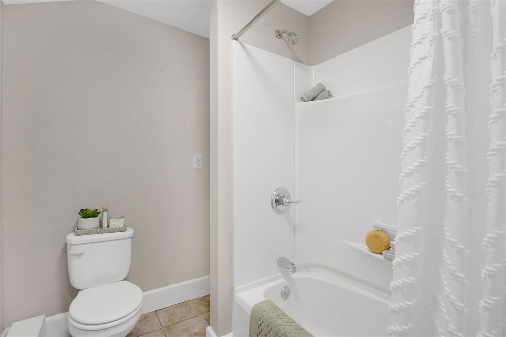 20 California Avenue Springfield, MA 01118 - Photo 27 of 42 Gallery Image 27