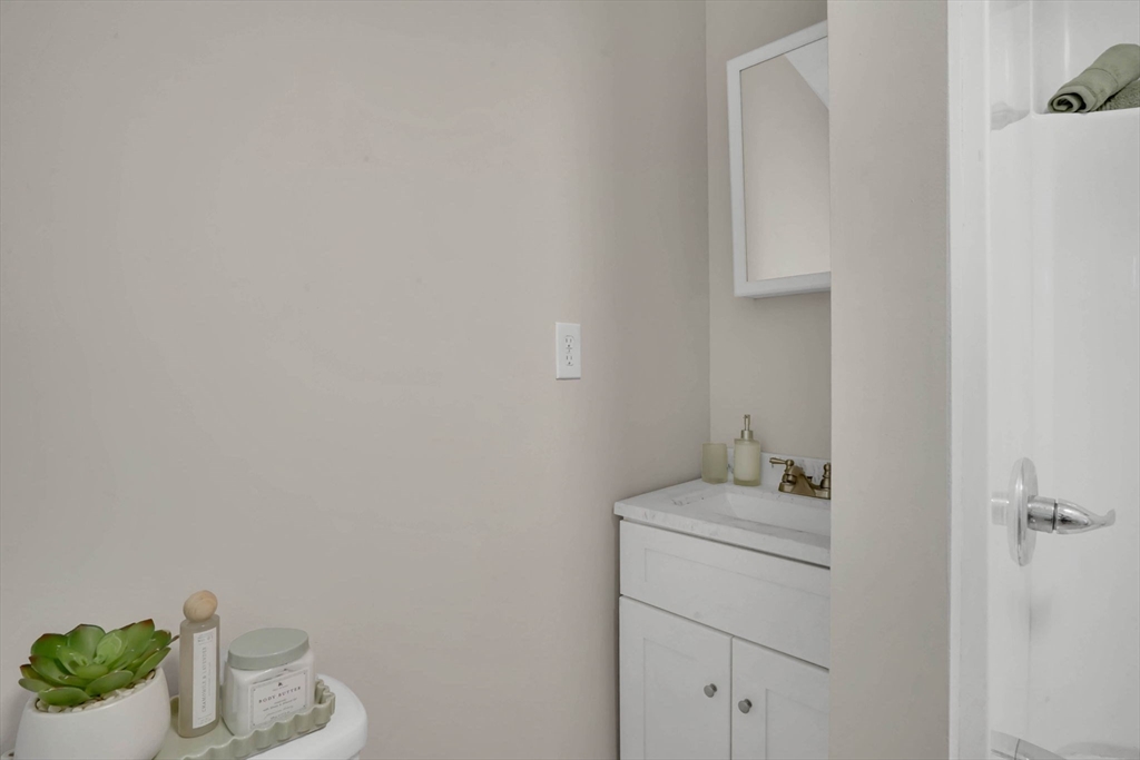 20 California Avenue Springfield, MA 01118 - Photo 28 of 42 Gallery Image 28