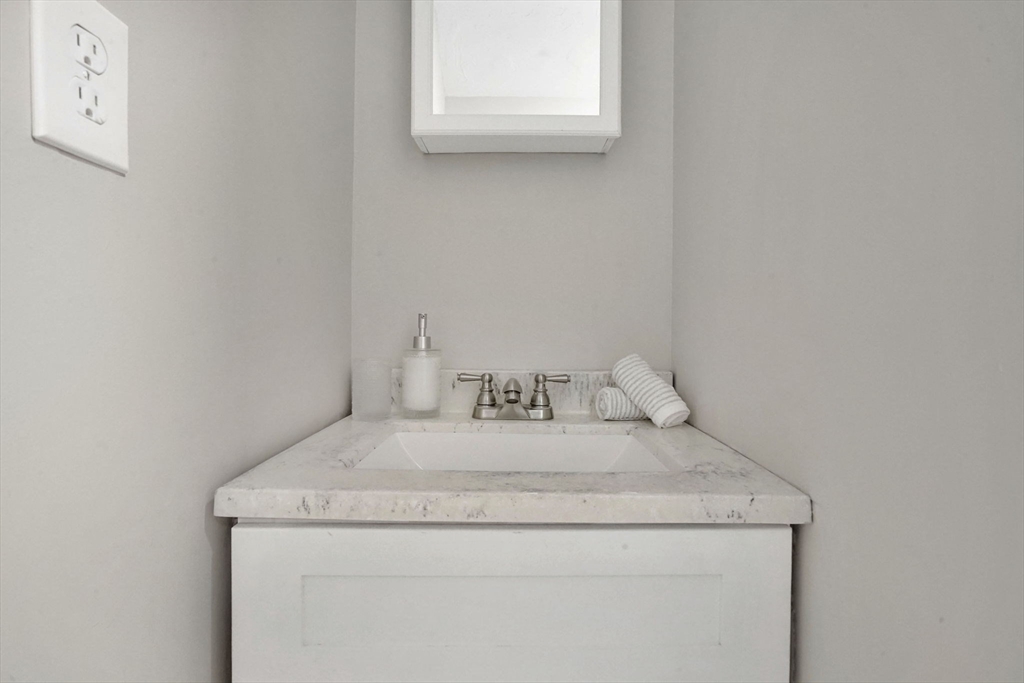 20 California Avenue Springfield, MA 01118 - Photo 29 of 42 Gallery Image 29