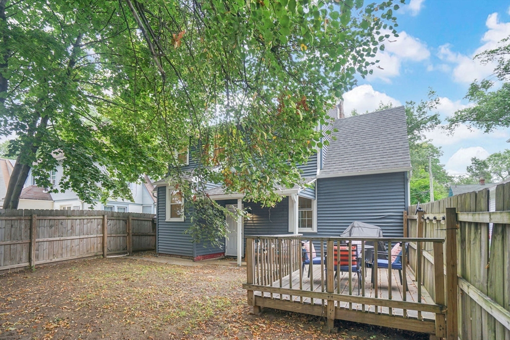 20 California Avenue Springfield, MA 01118 - Photo 37 of 42 Gallery Image 37