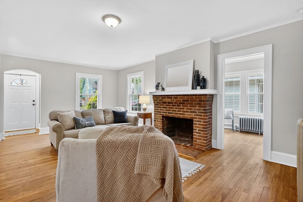 20 California Avenue Springfield, MA 01118 - Photo 4 of 42 Gallery Image 4