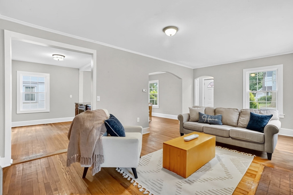 20 California Avenue Springfield, MA 01118 - Photo 6 of 42 Gallery Image 6