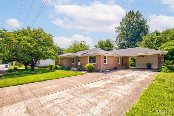 $145,000 | 803 State Street, Charleston, MO 63834