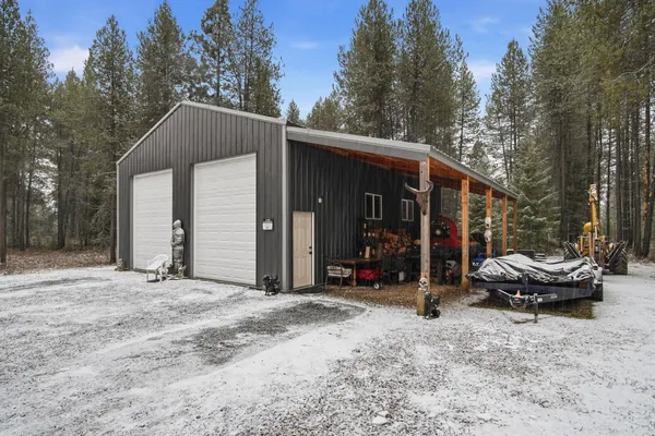 $394,000 | 10621 North Whispering Pines Lane, Elk, WA 99009