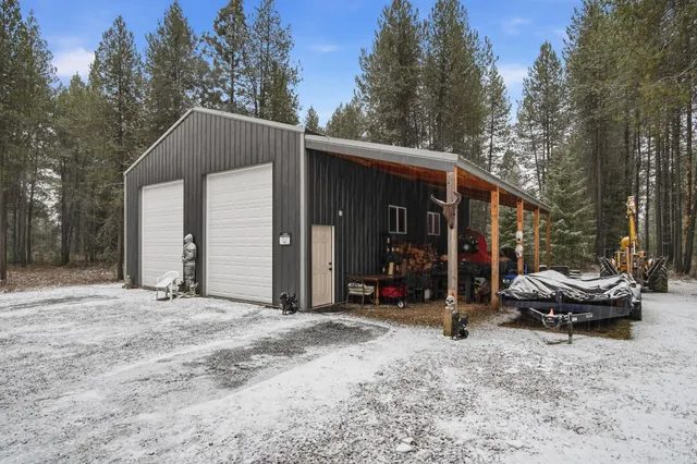 $394,000 | 10621 North Whispering Pines Lane, Elk, WA 99009