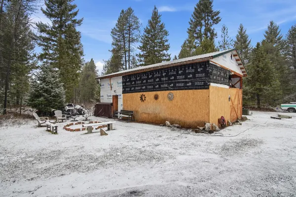 $394,000 | 10621 North Whispering Pines Lane, Elk, WA 99009