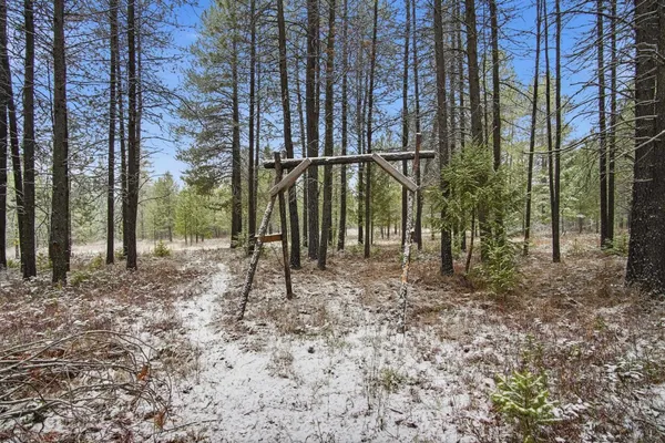 $394,000 | 10621 North Whispering Pines Lane, Elk, WA 99009