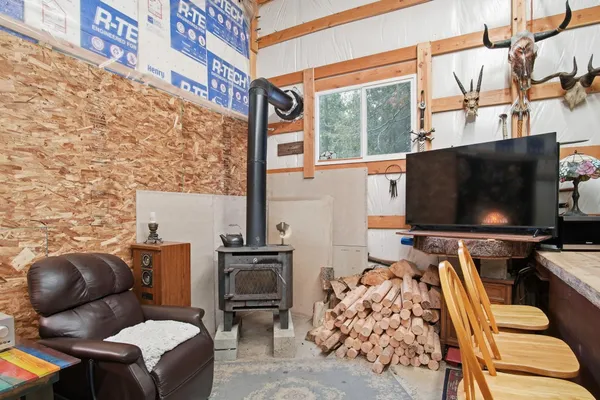 $394,000 | 10621 North Whispering Pines Lane, Elk, WA 99009