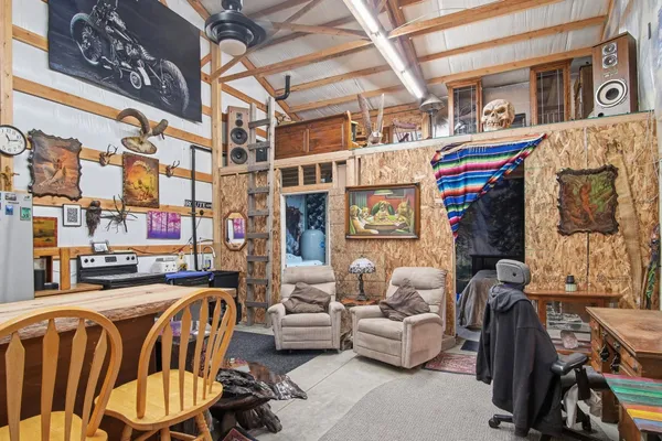 $394,000 | 10621 North Whispering Pines Lane, Elk, WA 99009