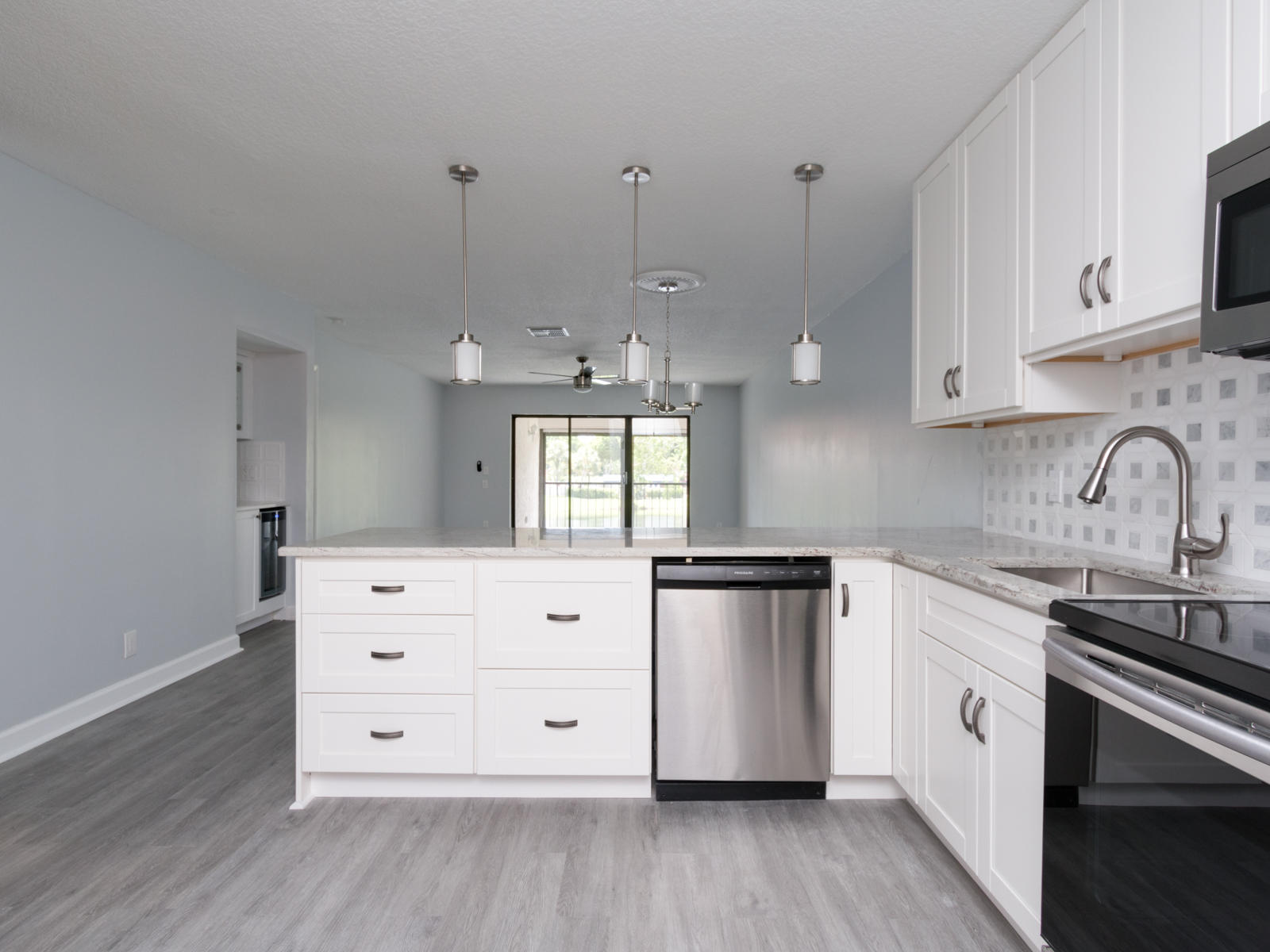 9232 Pecky Cypress Lane, Unit 2F Boca Raton, FL 33428 - Photo 7 of 38 9232-12